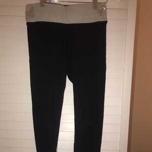 Black leggings// PINK VS